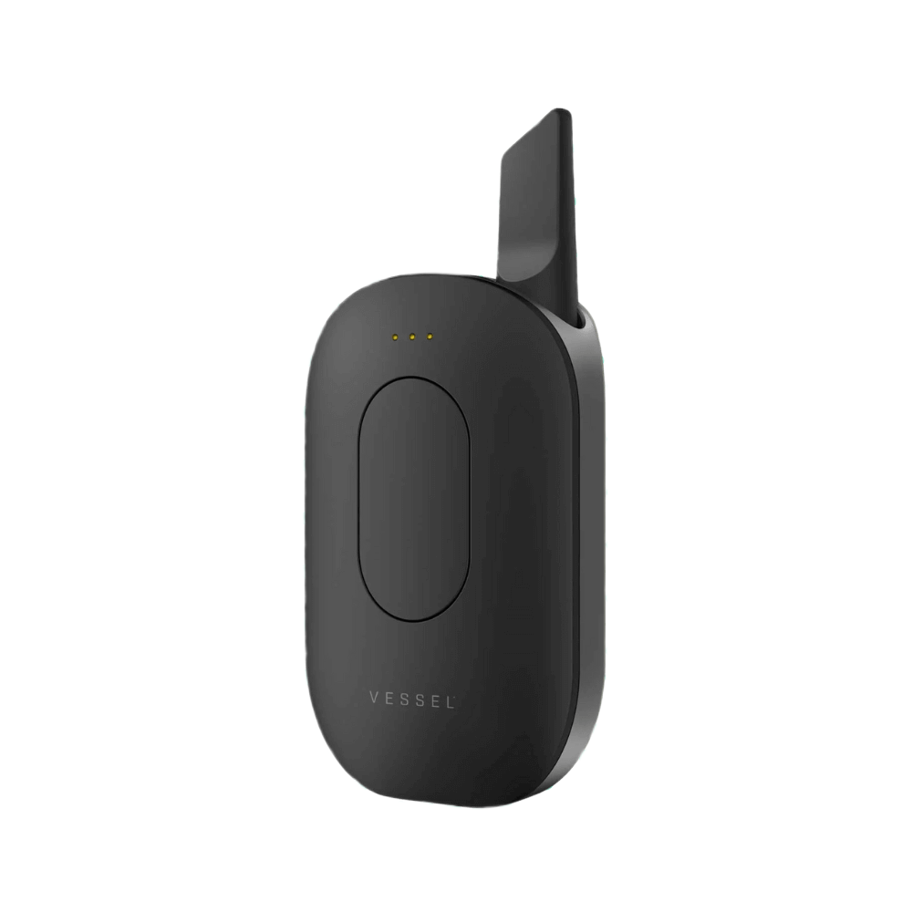 Vape-пристрій Vessel Compass у кольорі gunmetal black із зарядною докстанцією та LED-індикаторами